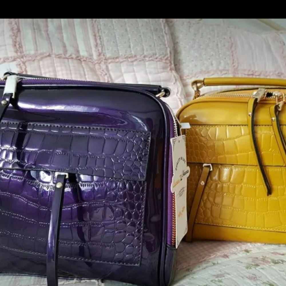 Satchel handbag